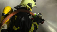 hasiči přístřešek2 FxbvPXOX0AA488H